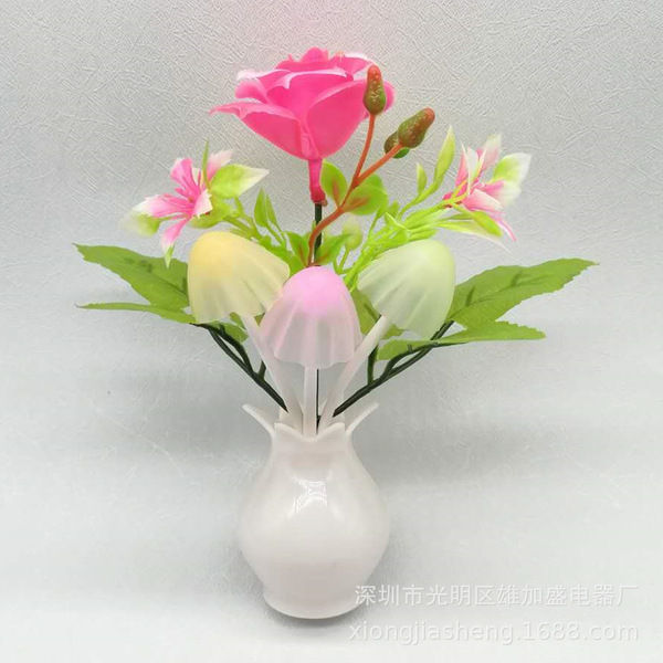 Led%20Night%20Light%20Lamp%20Flower%20Shape%20Plug%20and%20Play%20-%20Image%203