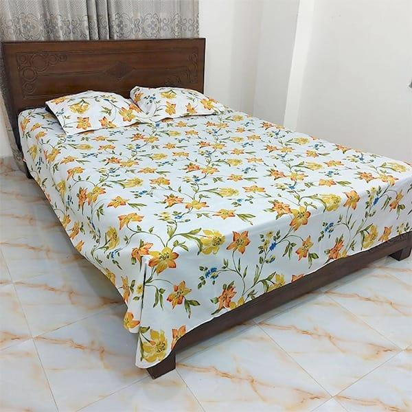 King%20Size%20Bedsheet%20Set%20with%20Two%20Pillow%20Covers%20Bed%20Sheet%207%20Feet%20by%208.5%20Feet%20(7%20x%208.5%20Feet)..%20-%20Image%204