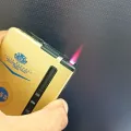 1 pcs 555 Gas Lighter Inside Cigaarette Box Case Cigaarette Holder Automatic Storage Box golden stat express. 