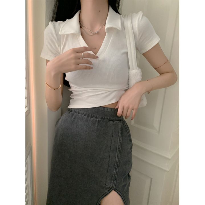 Hot%20Girl%20Slim%20Fit%20V%20Collar%20Short%20Sleeve%20Knitted%20T%20T-shirt%20Women's%20Summer%20Design%20Short%20Navel%20Show%20Thin%20Black%20Bottoming%20Shirt%20Fashion%20-%20Image%202
