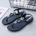 Sandals: women's outdoor wear summer flat sandals, super fairy temperament, new foreign style to wear sandwich beach shoes.