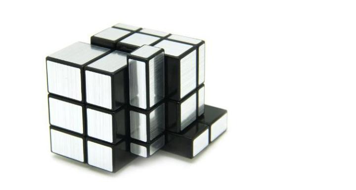 Mirror%20Block%20Rubik's%20Cube%20-%20Image%205