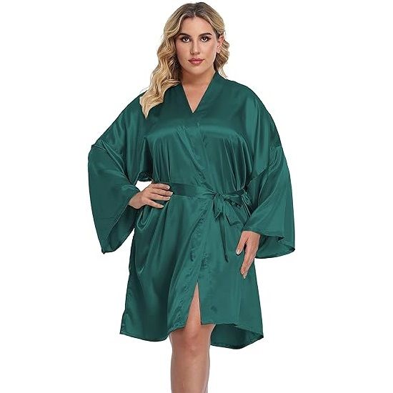 Plus%20Size%20Bridesmaids%20Satin%20Kimono%20Robe%20%E2%80%93%20Soft,%20Comfortable%20Short%20Nightgown%20&%20Sleepwear%20-%20Image%204