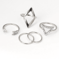 5 Pieces Modern Design Simple Rings  for Women. 