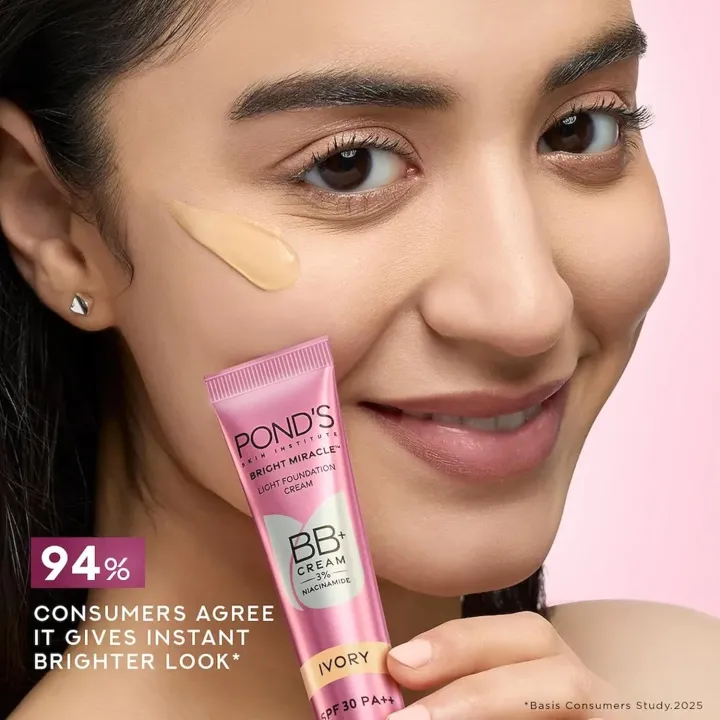 POND'S%20Bright%20Miracle%20BB+%20Cream%20Ivory%20Lightweight%20Foundation%20Cream%2018g%20-%20Image%203