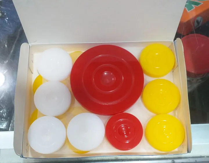 Carrom%20Guti%20Set%20With%20Striker%20-%20Premium%20Quality%20-%20Chess%20Board%20-%20Image%204