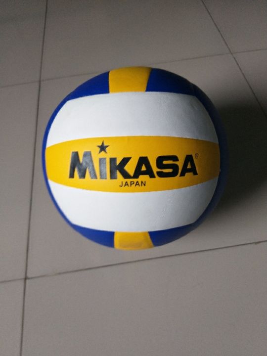 Mikasa%20MV210%20Official%20FIVB%20Volleyball%20-%20Image%202