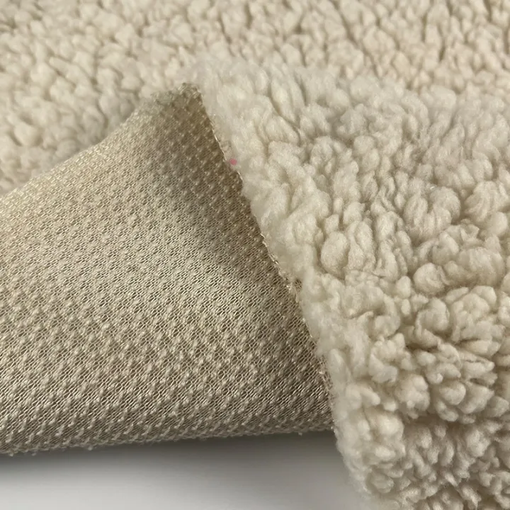 Knitted%20single-sided%20lamb's%20wool%20non-fluorescent%20autumn%20and%20winter%20loungewear%20cotton%20shoes%20children's%20clothing%20cotton%20fleece%20fabric%20dyed%20short%20plush%20-%20Image%203