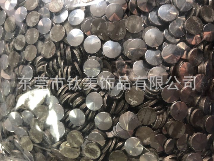 Wholesale%20supply%20of%2099.999%25%20metal%20pure%20germanium%20granular%20germanium%20stone%203.0/4.0/5.0/6.0%20conical%20germanium%20with%20test%20certificate%20-%20Image%204