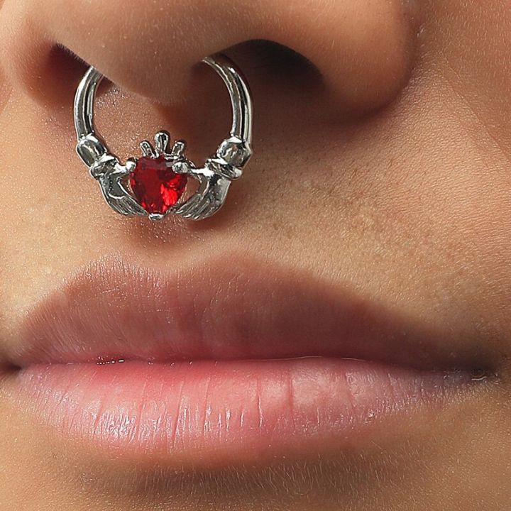 Punk%20U%20Shaped%20Nose%20Ring%20Hoop%20Septum%20Rings%20Copper%20Hand%20Crystal%20Heart%20Nose%20Piercing%20Piercing%20Non%20Pircing%20Jewelry%20Cuff%20-%20Image%204