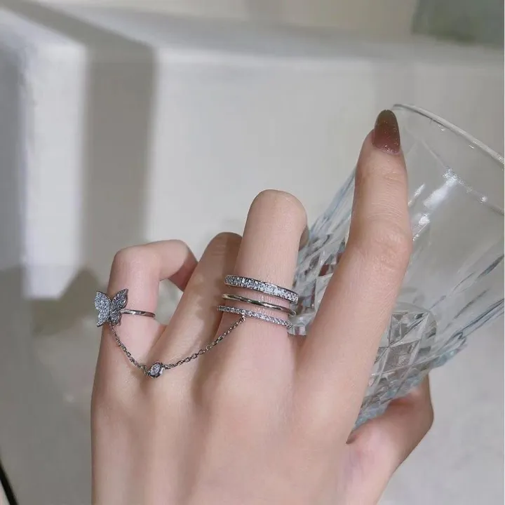 Double%20Finger%20Chain%20Rings%20For%20Women%20Korean%20Punk%20Butterfly%20Ring%20with%20chain%20-%20Image%202