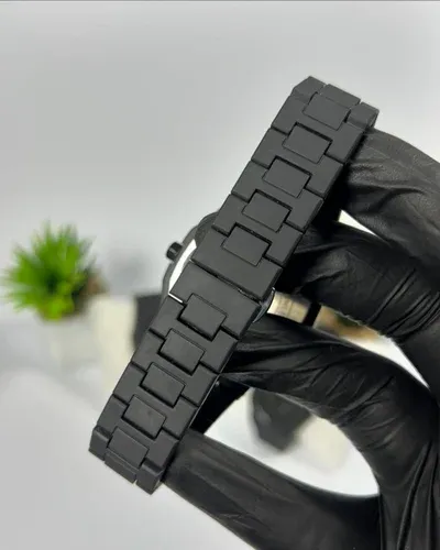 New%20Aura%20Arabic%20Watch%20Men's%20Quartz%20Watch%20Black%20Carbon%20Plastic%20watch%20for%20men%20-%20Image%204