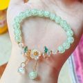 Korean Colorful Crystal Beaded Bracelet for Women Bohemian Shell Daisy Flower Pendant Elastic Bracelets Party Wedding Jewelry. 