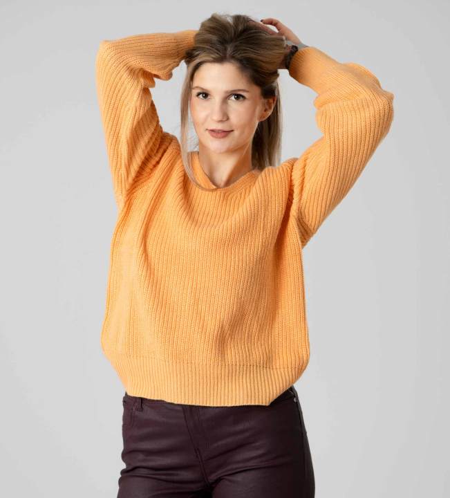 Pantoneclo%20Premium%20Women's%20V-Neck%20Sweater%20/%20Cardigan%20-%20Image%209