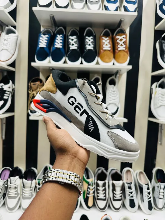 Unique%20Design%20Premium%20Quality%20Stylish%20And%20Fashionable%20%20Sneakers%20For%20Men%20-%20Image%202