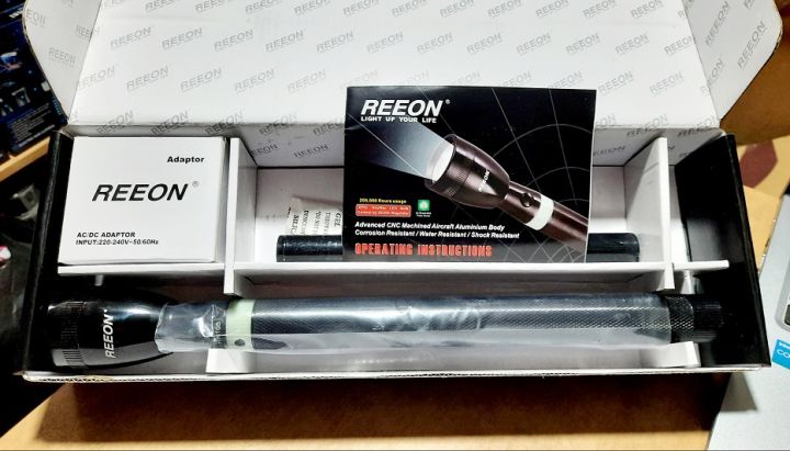 Reeon%20RN-105%20Rechargable%20Alluminium%20body%20Flashlight%20torch%20light%20-%20Image%202
