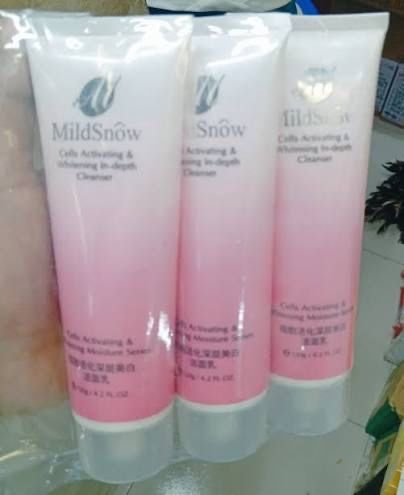 Mildsnow%20Cells%20Activating%20Whitening%20In%20Depth%20Cleanser%20120g%20-%20Image%202