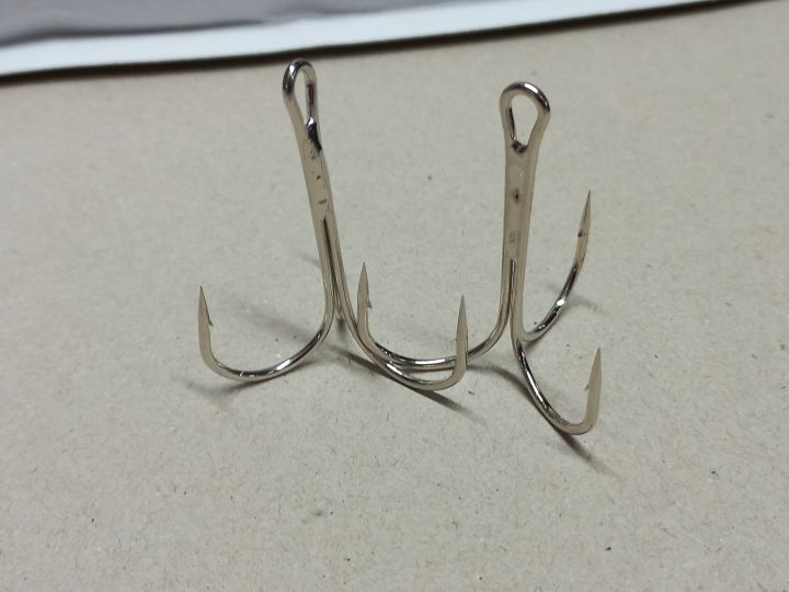 Triple%20Hook%20Carp%20Treble%20Fishing%20Hooks%20big%20size%20-%20Buy%202,%20Get%201%20FREE%20-%20Image%205