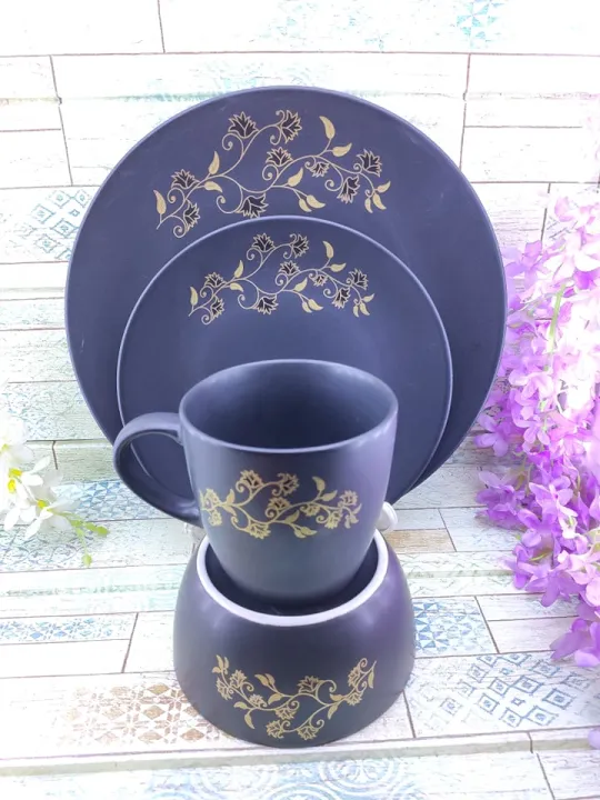 Black%20beauty%204%20Pieces%20dinner%20Set,Ceramic%20Exclusive%20dinner%20Set%20oven%20safe,%20for%20gift%20and%20home%20decoration-black.CD:R00.%20-%20Image%204
