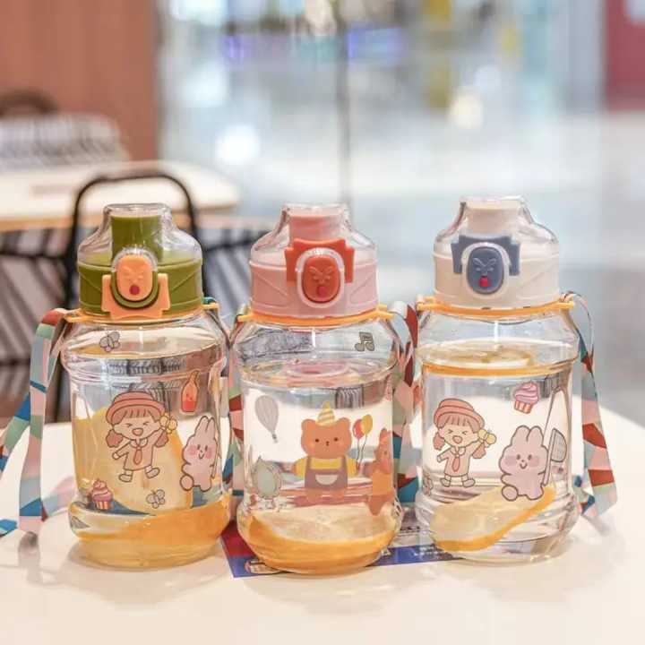 Children's cartoon straw with handheld teapot for elementary school students, water absorbent, Baby Water Bottle - Food Grade Plastic, Mum Pot, Kids Water Bottle Double Handle fall protection 670ml Number Plastic Kids Water Bottle/Mom pot -1pcs
