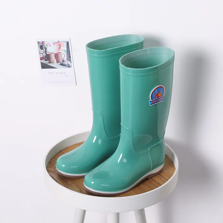 Four%20Seasons%20Rain%20Boots%20Women%20Long%20and%20Mid-Calf%20Length%20Rain%20Boots%20Non-Slip%20plus%20Velvet%20Detachable%20Warm%20Waterproof%20Fashion%20Ladies%20Rubber%20Shoes%20Rain%20Shoes%20Winter%20-%20Image%204