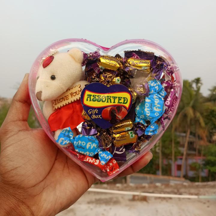 chocolate%20box%20gift%20hamper%20-%20Image%203