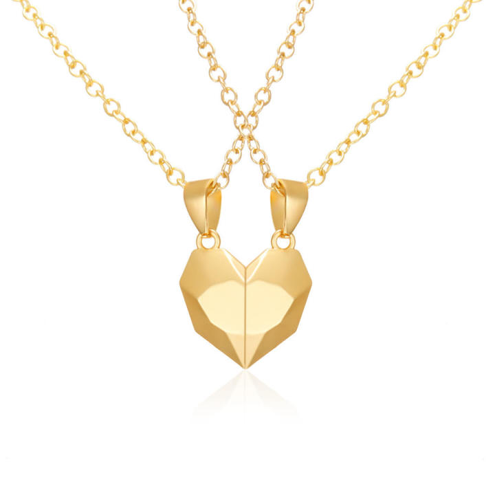 Personality Magnet stone necklace Elegant Unique Heartbreak design Votive stone pendant Fashionable Trendy Heartbreak clavicle chain necklace for Daily wear Party accessory Gift for loved ones Statement jewelry Symbol of love Gift idea Fashion enthusiasts
