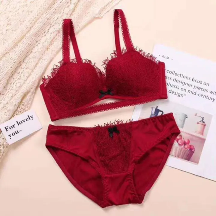 Yotoqxonada jinsiy aloqa Odessadagi yalangoch mushuklarning tasodifiy fotosuratlari