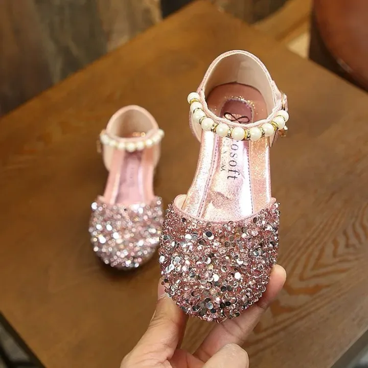 Princess%20Pink%20Party%20Wear%20Shoes%20for%20Girls%20-%20Fashionable%20Kids%20Glitter%20Sandal%20Juta%20with%20Pearl%20-%20Image%203