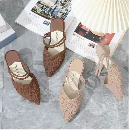 New%20Lady%20Style%20Niche%20Design%20Sense%20Lace-up%20Thick%20Heel%20Pointed%20Head%20Rose%20Wrapped%20Head%20Half%20Sandel%20-%20Image%203