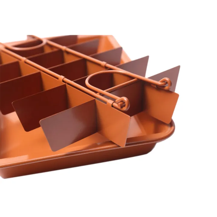 Non-Stick%20Pan%20Tin%20With%20Dividers,Heavy-Duty%20Divided,Dark%20Gold%20-%20Image%203