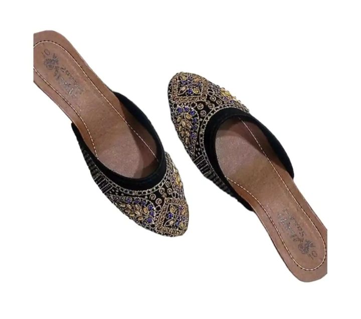 Girls%20exclusive%20Eid%20collection%20nagra%20shoes%20-%20Image%203