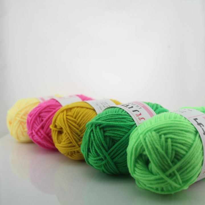 25g/Ball%20Milk%20Cotton%20Yarn%20Comfortable%20Wool%20Blended%20Thread%20Apparel%20Sewing%20Yarn%20Hand%20Knitting%20Scarf%20Hat%20Crochet%20Yarn%20-%20Image%205