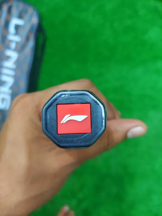 Li-Ning%20Badminton%20Racket%20Jointless%20Racket%20-%20Experience%20Superior%20Performance%20On%20The%20Badminton%20Court%20With%20This%20Jointless%20Racket%20From%20Li-Ning%20-%20Image%205