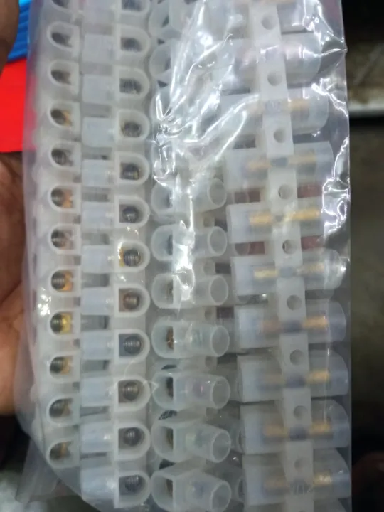 20Amp%2012%20Way%20Electrical%20Cables%20Joint%20Terminals%20AC%20220V%2020A%2012%20Point%20Screws%20Terminal%20Connector%20PVC%20Plastic%20Barrier%20Terminal%20Block%20Strip%20For%20Wire%20Joining%20-%20Image%204