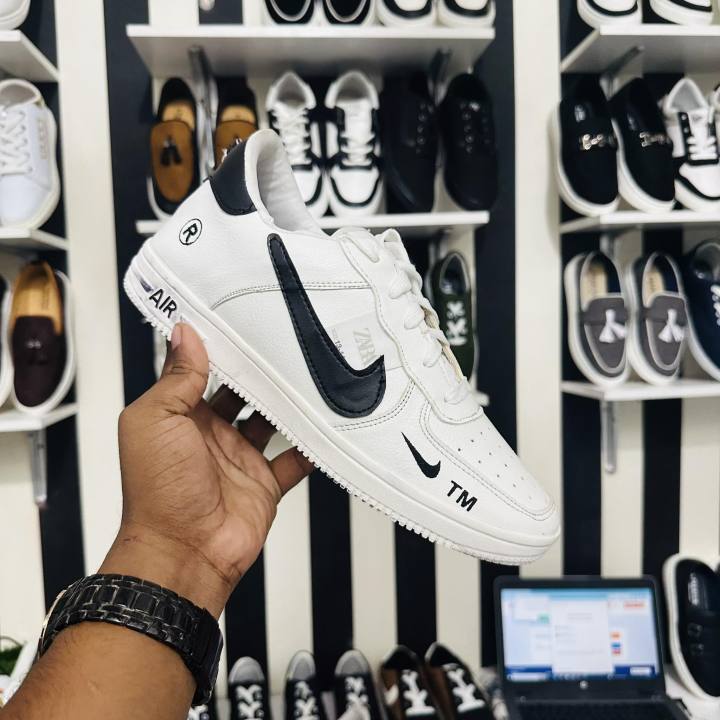 Stylish Running Sports Sneakers Casual Lace-Up Shoes Winter And Summer Men'S Shoes - Stay Active In Style With Stylish Sneakers