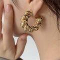 Trendy Circle Twists Hoop Earring for Women Temperament Gold Color C-shaped Earrings Daily Wear Jewelry Party Lightweight Hoops. 