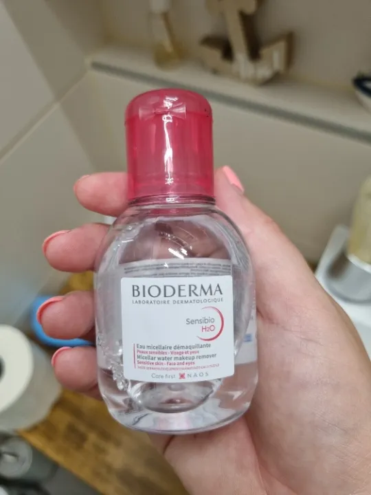 Bioderma%20Sensibio%20H2O%20Micellar%20Water%20Makeup%20Remover%20100ml%20-%20Image%207