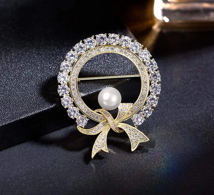Pearl%20Brooch%20Bowknot%20Hijab%20Pin%20-%20Image%202