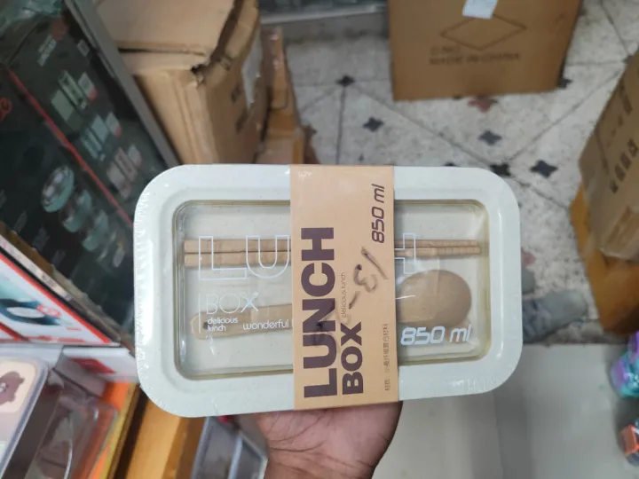 Premium%20850ml%20Eco-Friendly%20Lunch%20Box%20with%20Spoon%20&%20Fork%20%E2%80%93%20Portable%20Food%20Storage%20Container%20Inva%20Gadget%20-%20Image%202