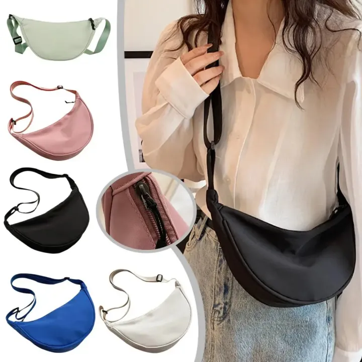 Trendy%20Nylon%20Crossbody%20Bag%20-%20Lightweight%20Casual%20&%20Sporty%20Streetwear%20Purse%20for%20Women%20-%20Image%202