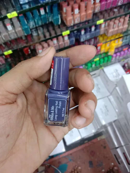 Miss%20&%20Mis%20Nail%20Polish%20All%20Color%20Available%20for%20Purchase%20-%20Image%203
