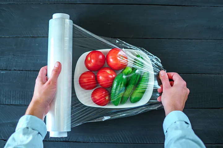 Cling%20Film%20Wrapping%20Paper%20Roll%20Transparent%20Food%20Packaging%20Storing%20Wrap%20Plastic%20Cling%20Film%20Roll%20-%20Image%205