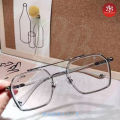Anti-reflective Fashion Model Blue light and radiation proof Black to Black UV400 Squire shape sunglass for man. 
