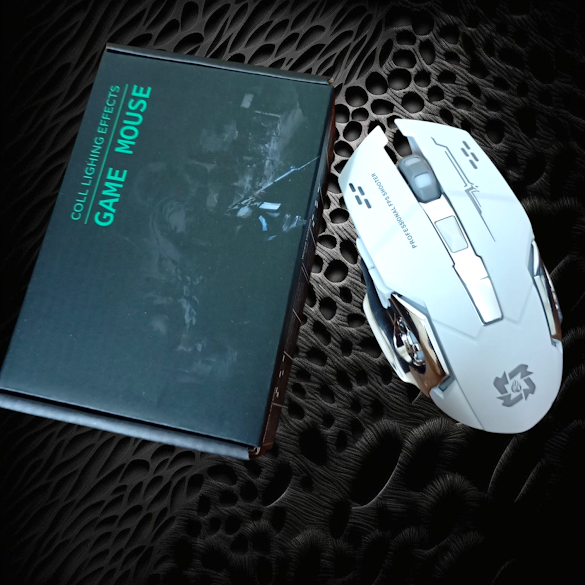 Wireless%20/%20Bluetooth%20Mouse%20%20Ergonomic%20Design%20Rechargeable%202.4GHz%202400DPI%206%20Button%20Colorful%20Breathing%20Light%20Mouse%20for%20Gaming%20-%20Image%205