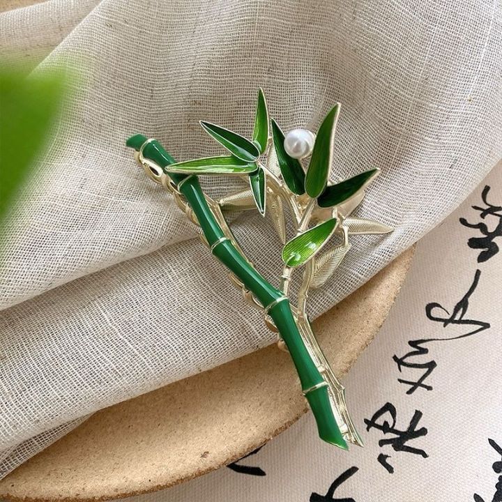 Korean%20Design%20Premium%20Green%20Bamboo%20Claw%20Clips%20-%20Image%206