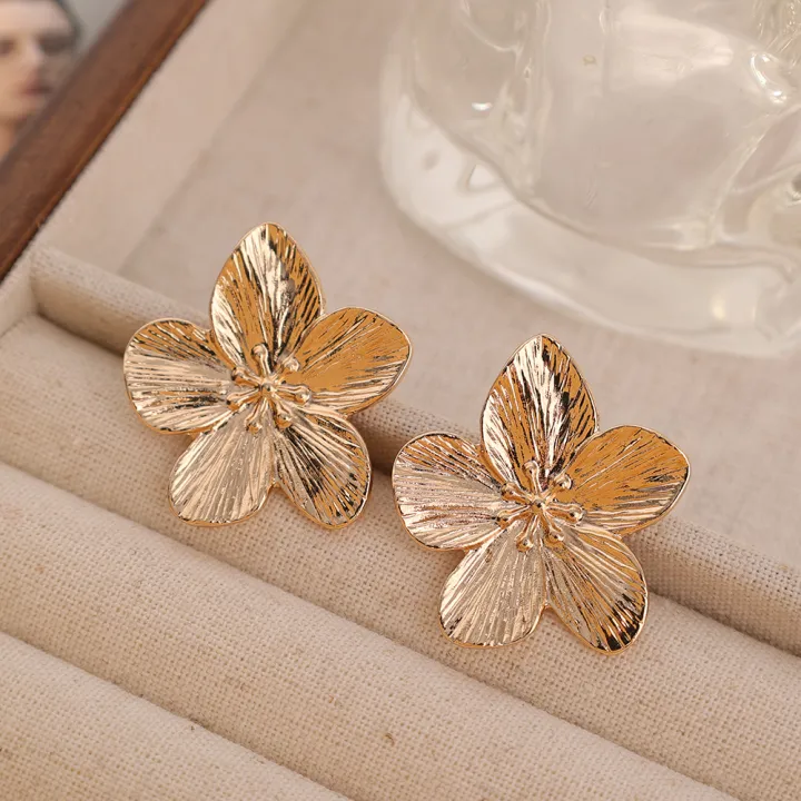 Chic%20Fashion%20Flower%20Stud%20Earrings%20For%20Women%20Girl%20Metal%20Classic%20Retro%20Texture%20Geometric%20Studs%20Bride%20Wedding%20Jewelry%20Accessories%201Pair%20-%20Image%207