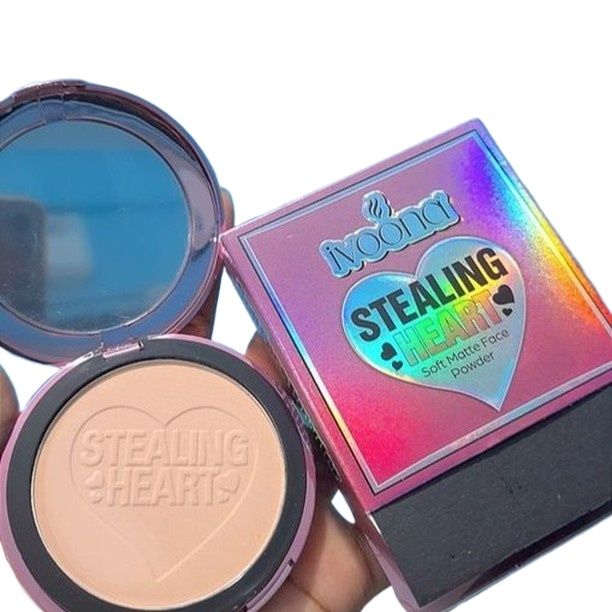 Ivoona%20Stealing%20Heart%20Soft%20Matte%20Face%20Powder%20-%20Image%203