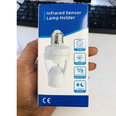 PIR%20Motion%20Sensor%20LED%20Night%20Light%20Bulb%20Socket,%20E27%20Universal%20Screw,%20Adjustable%20Infrared%20Lamp%20Holder%20for%20Bathroom,%20Garage,%20360%C2%B0%20Detection%20-%20Image%205