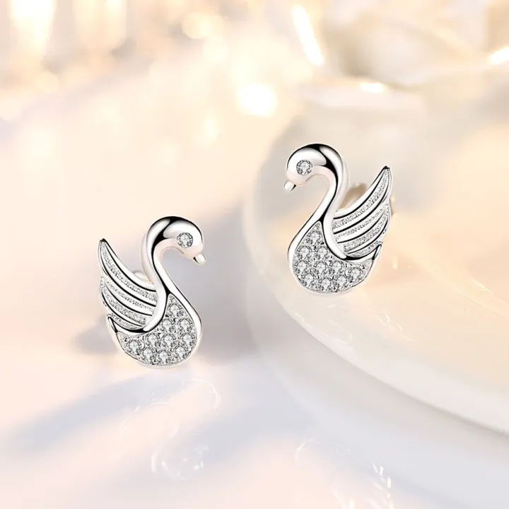 Woman%20Fashion%20Jewelry%20Swan%20Shape%20Retro%20Simple%20and%20Exquisite%20Earrings%20-%20Image%202